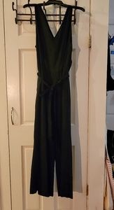 Who What Wear Black Sleeveless V-Neck Cropped Jumpsuit